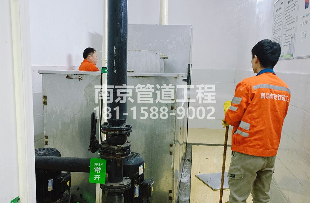 302国泰民安隔油设备清洗